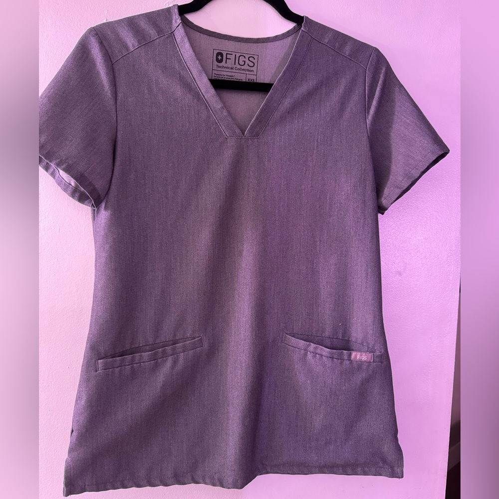 XXS FIGS GREY TECHNICAL SERIES SCRUB TOP